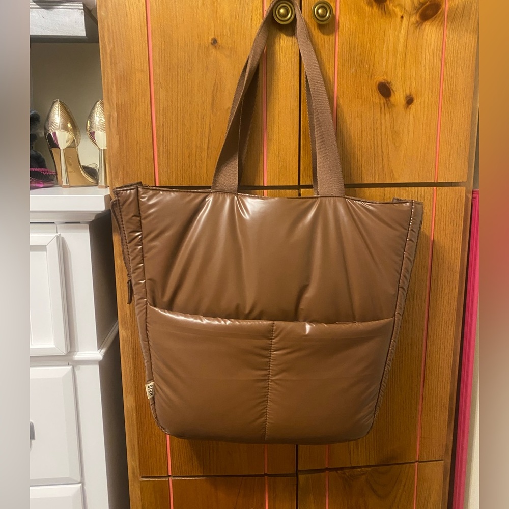 The Expandable Tote in Maple